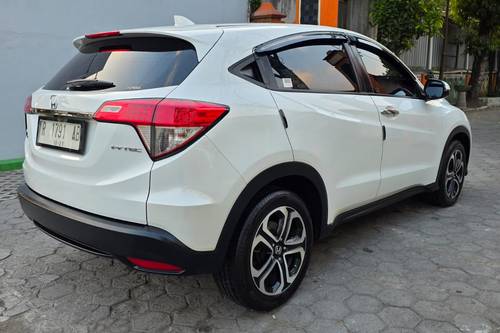 Dijual 2021 Honda HRV 1.5L E CVT bekas