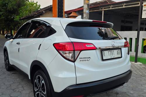 2021 Honda HRV 1.5L E CVT bekas