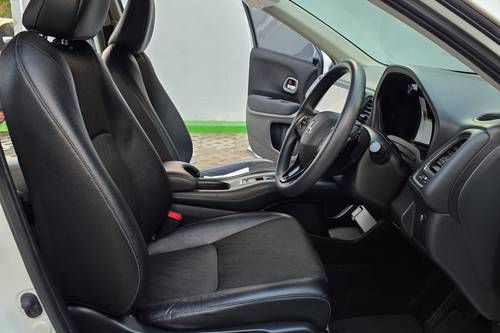 Dijual 2021 Honda HRV 1.5L E CVT bekas