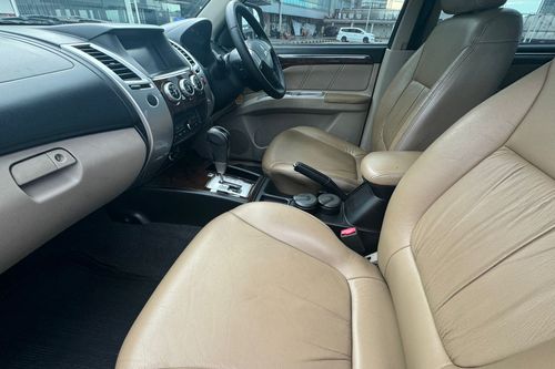 2013 Mitsubishi Pajero Sport Exceed AT 4x2 bekas