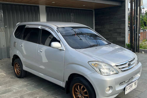 2005 Toyota Avanza E M/T bekas