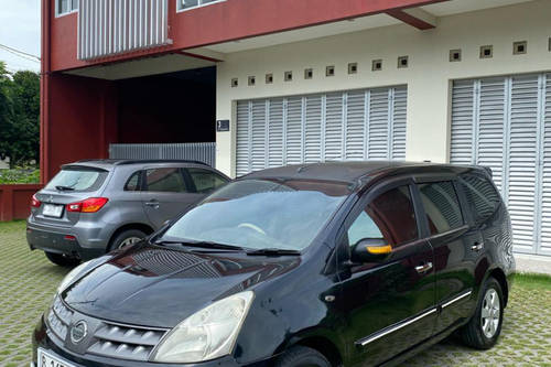2010 Nissan Grand Livina 1.5 SV MT tua