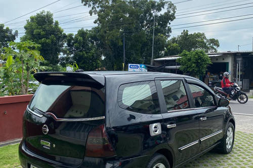 Dijual 2010 Nissan Grand Livina 1.5 SV MT bekas