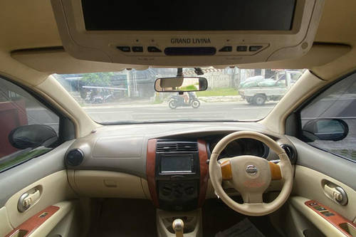 Beli mobil bekas