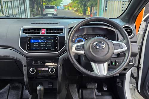2023 Daihatsu Terios R ADS AT bekas