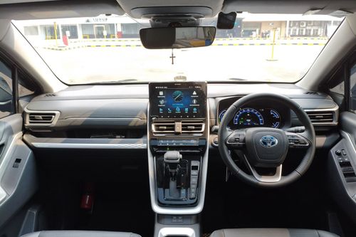 2023 Toyota Kijang Innova Zenix Hybrid EV 2.0L Q HV CVT TSS Modellista bekas