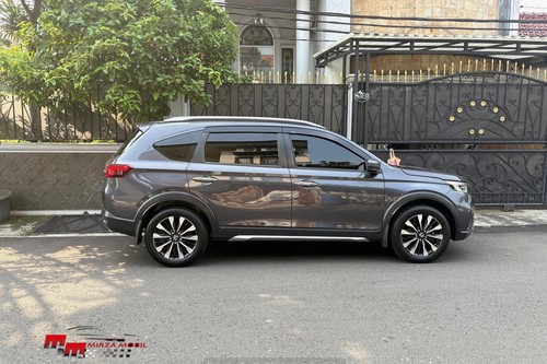 Dijual 2023 Honda BRV Prestige CVT With Honda Sensing bekas