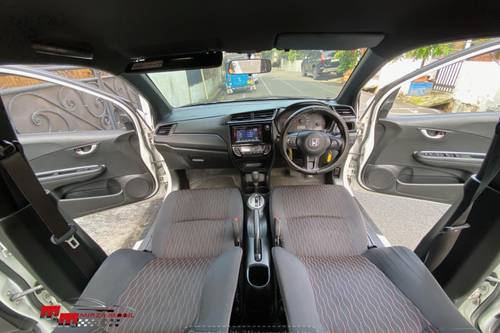 Beli mobil bekas