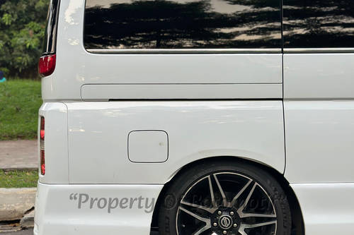 2010 Nissan Elgrand 2.5L HWS bekas