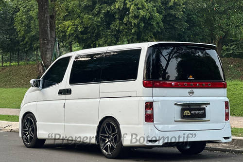 Dijual 2010 Nissan Elgrand 2.5L HWS bekas