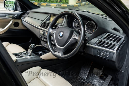 2012 BMW X6 3.0L XDRIVE 35I tua