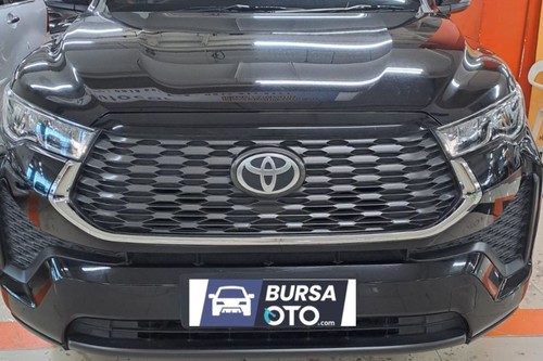 2023 Toyota Kijang Innova Zenix 2.0L V CVT bekas