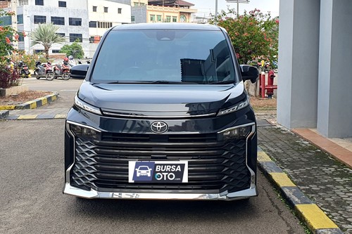 2022 Toyota Voxy 2.0 CVT bekas