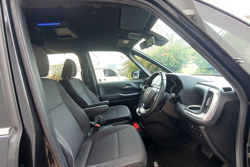 2022 Toyota Voxy 2.0 CVT bekas
