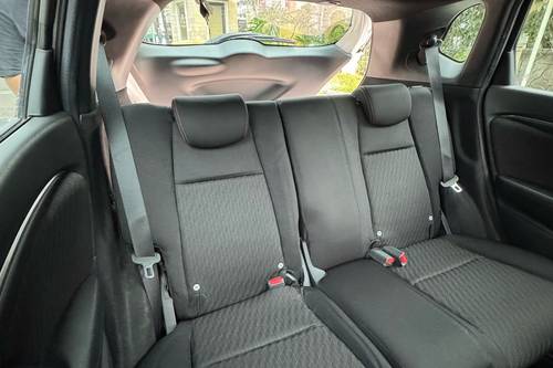 Beli mobil bekas