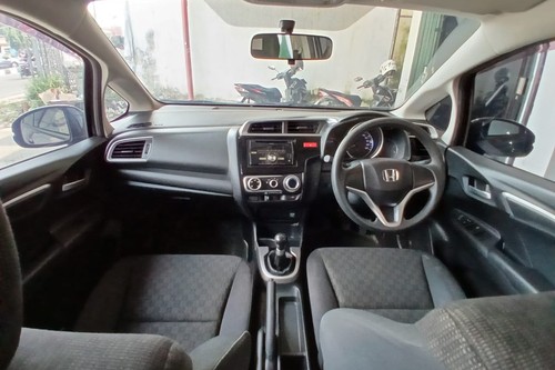 Dijual 2016 Honda Jazz GK5 1.5 S MT bekas