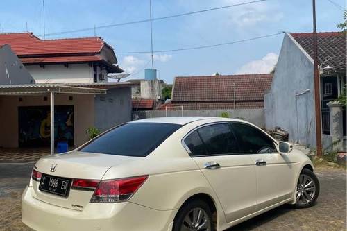 Beli mobil bekas