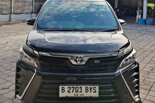 Used 2018 Toyota Voxy CVT