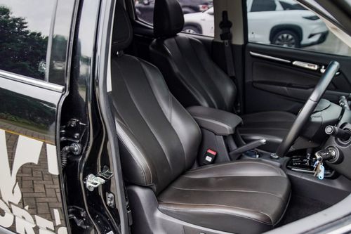 Dijual 2019 Chevrolet Colorado 2.8 High Country Double Cabin 4x4 AT bekas