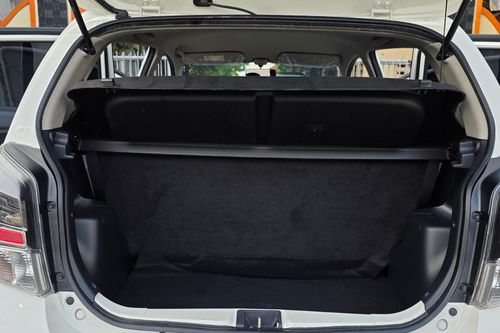 Dijual 2022 Daihatsu Ayla 1.2L R MT DLX bekas