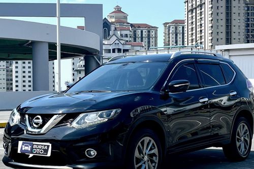 Second hand 2017 Nissan X Trail 2.5 CVT 