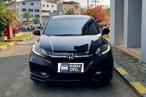 2015 Honda HRV  1.8 RS CVT bekas