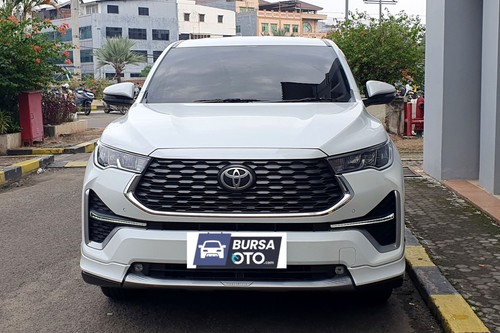 2022 Toyota Kijang Innova Zenix 2.0L V CVT bekas