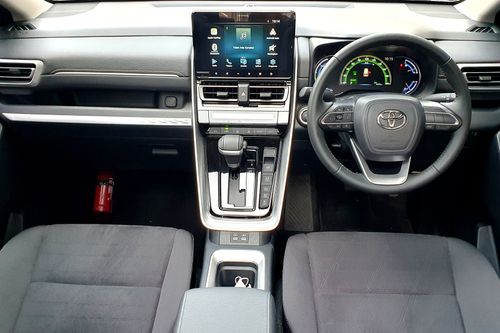 2024 Toyota Kijang Innova Zenix Hybrid EV 2.0L V HV CVT Modellista bekas
