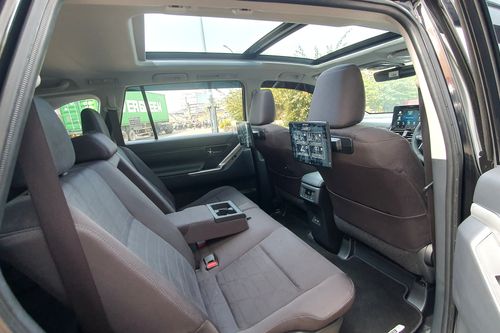 2024 Toyota Kijang Innova Zenix Hybrid EV 2.0L V HV CVT Modellista bekas