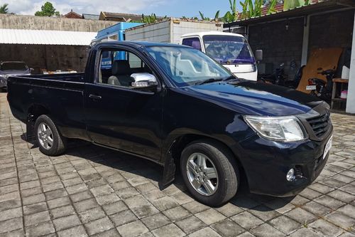 2014 Toyota Hilux  4x2 2.5 PU bekas