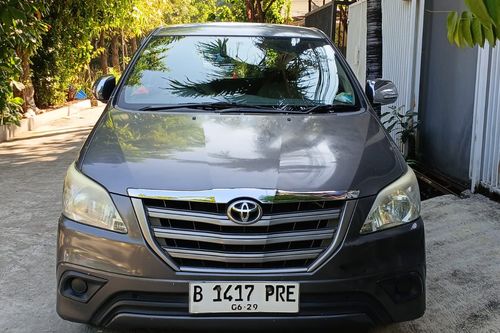 2014 Toyota Kijang Innova E STD BENSIN