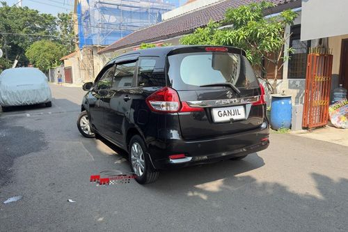 Beli mobil bekas