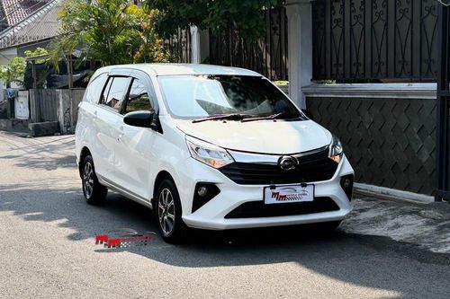 2021 Daihatsu Sigra 1.2 R AT