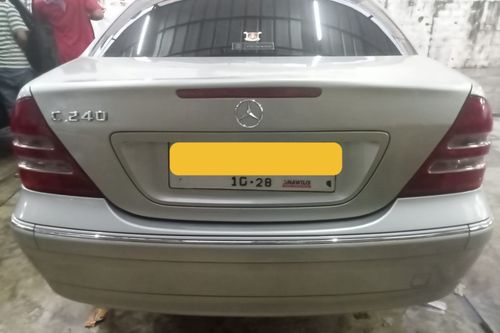 Dijual 2009 Mercedes Benz C-Class C 240 AT bekas