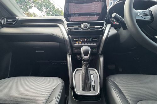 2024 Suzuki Grand Vitara GX tua