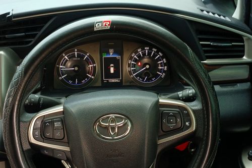 Dijual 2018 Toyota Kijang Innova REBORN 2.4 V AT DIESEL bekas