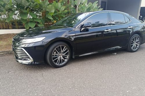 2022 Toyota Camry 2.5 V HYBRID A/T