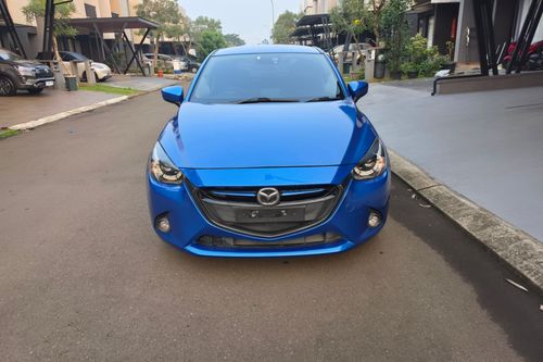 Dijual 2015 Mazda 2 R SKYACTIV AT bekas