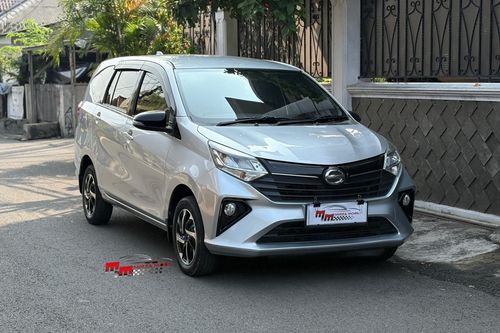 2022 Daihatsu Sigra 1.2 R AT bekas