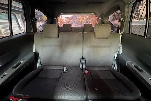 2022 Daihatsu Sigra 1.2 R AT bekas