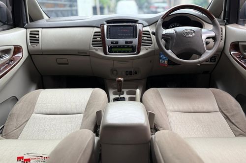 Dijual 2014 Toyota Kijang Innova 2.0 V AT bekas
