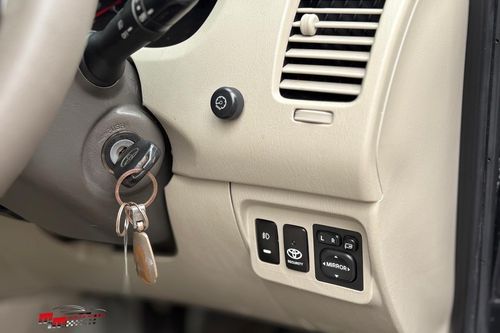 2014 Toyota Kijang Innova 2.0 V AT tua