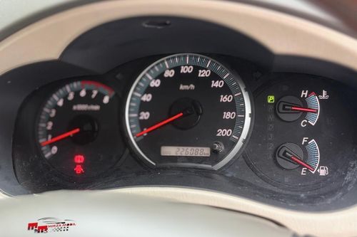 2014 Toyota Kijang Innova 2.0 V AT tua