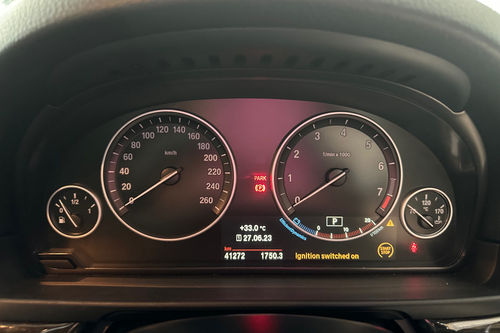 2016 BMW 5 Series Sedan 520 M54 Facelift bekas