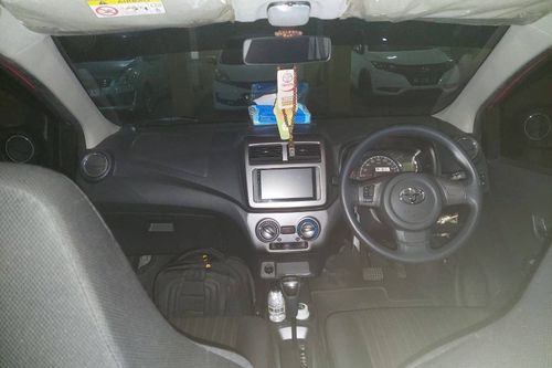 2017 Toyota Agya 1.2L GR Sport A/T bekas