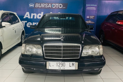 1995 Mercedes Benz E-Class E 220 2.2L MT Bekas