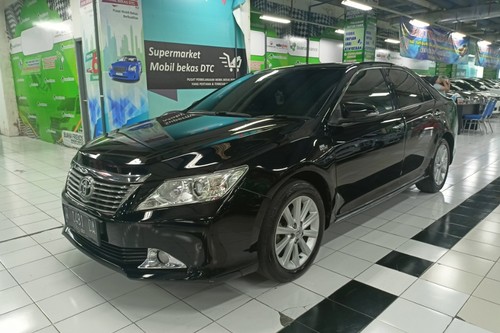 Used 2013 Toyota Camry 2.5 V