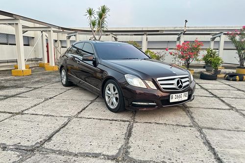 Old 2012 Mercedes Benz E-Class E 300 AVANTGARDE AMG