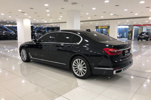 2016 BMW 7 Series Sedan 740Li Pure Excellence bekas
