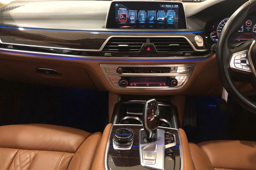 2016 BMW 7 Series Sedan 740Li Pure Excellence bekas